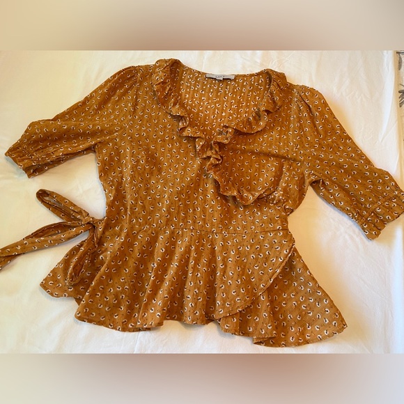 LOFT Women's Ruffled Casual Work Wrap Blouse Size L Golden Yellow EUC - Picture 4 of 6